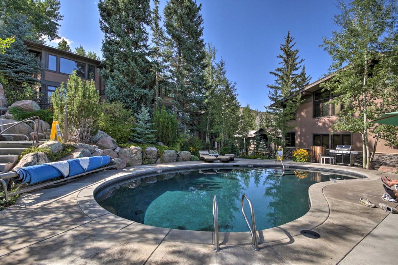 Lovers With Easy Pool And Hot Tub Access!
