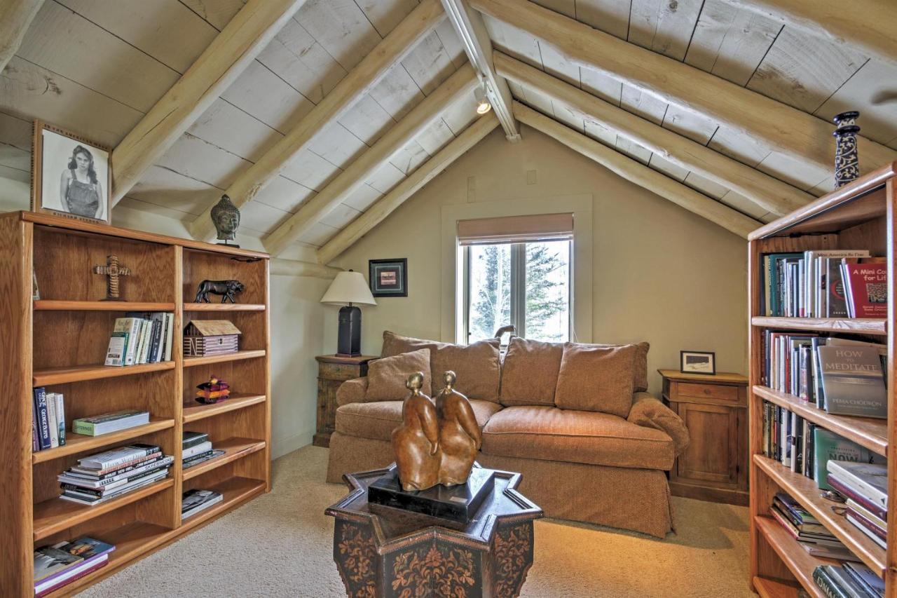 Snowmass With Hot Tub, Fireplace, And Mtn Views! Holiday home