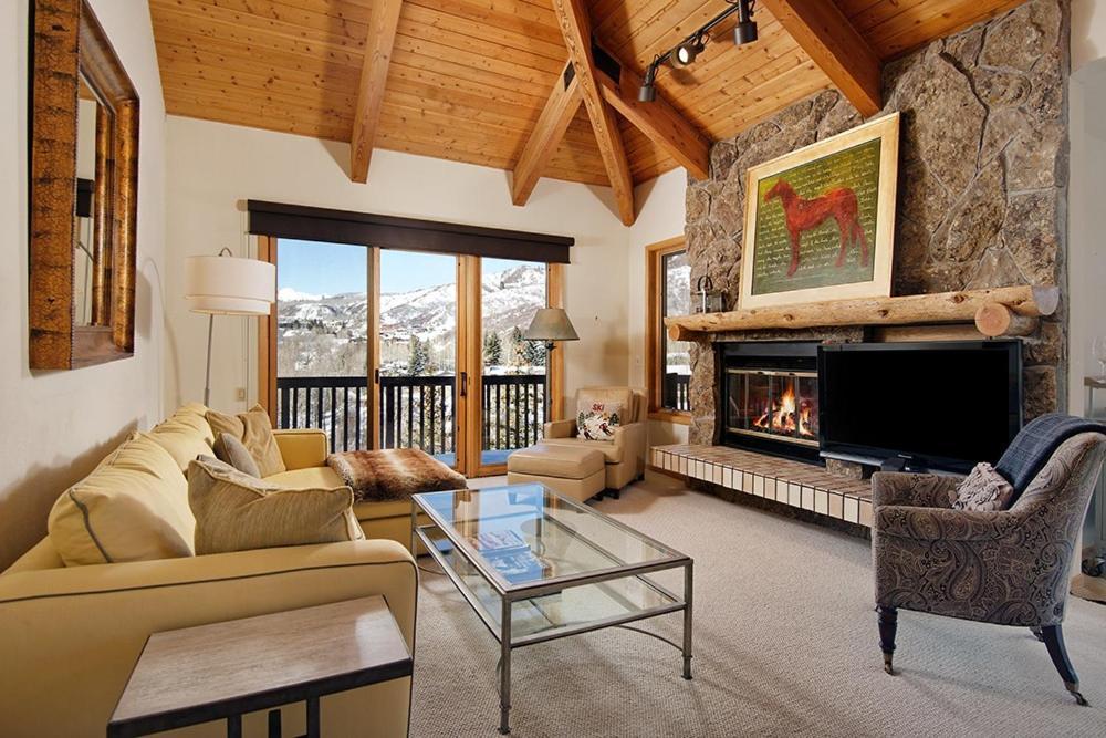 Apartment 229 Faraway The Ridge #36 *