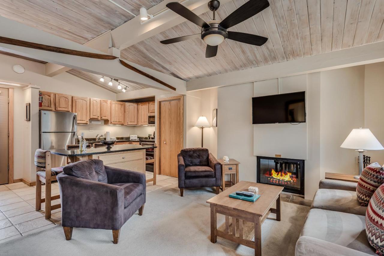 Laurelwood 412 *