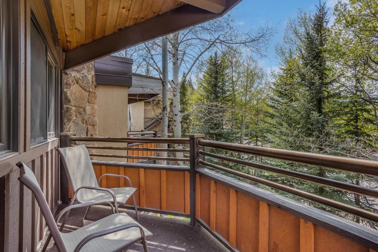 Laurelwood 208 *