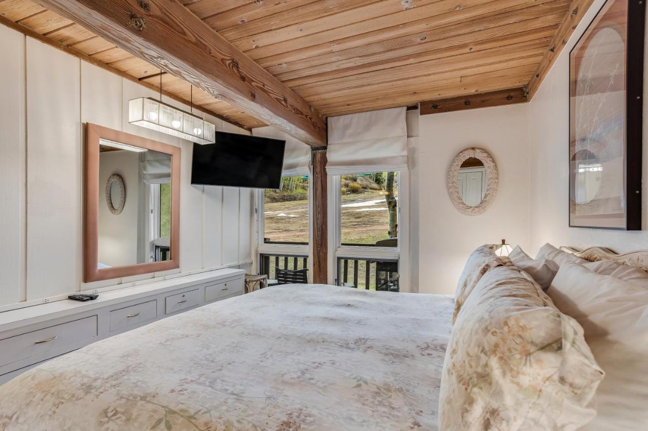 Interlude 2-bedroom Unit 209 Snowmass Village