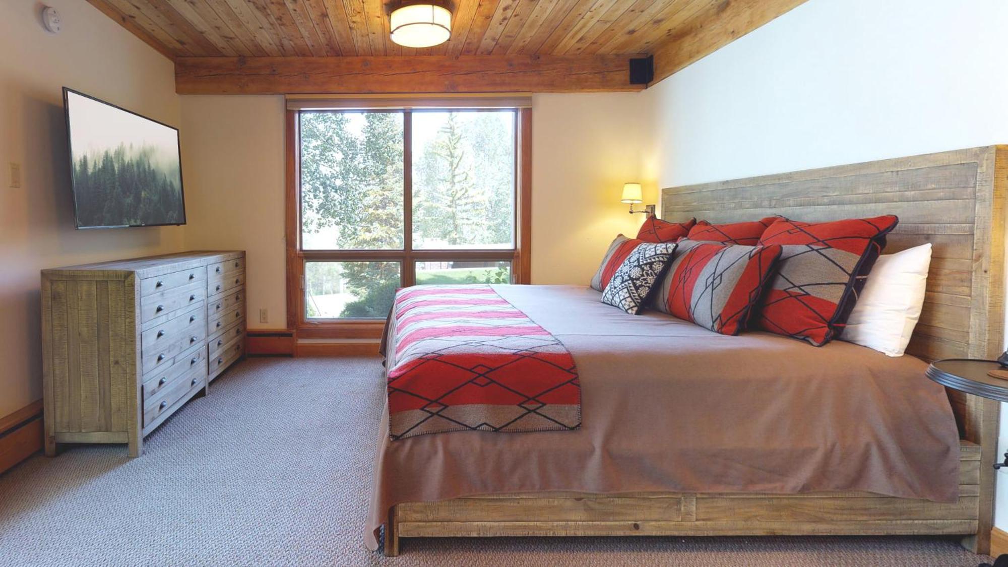 Of The Village - Coraltree Collection 4* Snowmass Village