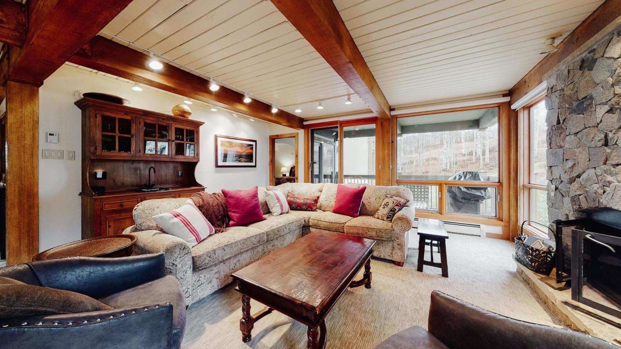 Of The Village - Coraltree Collection Resort Snowmass Village
