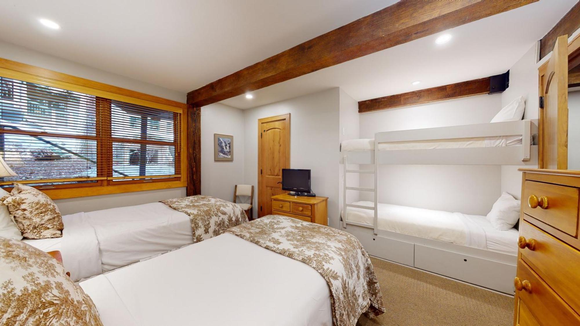 Of The Village - Coraltree Collection Resort Snowmass Village