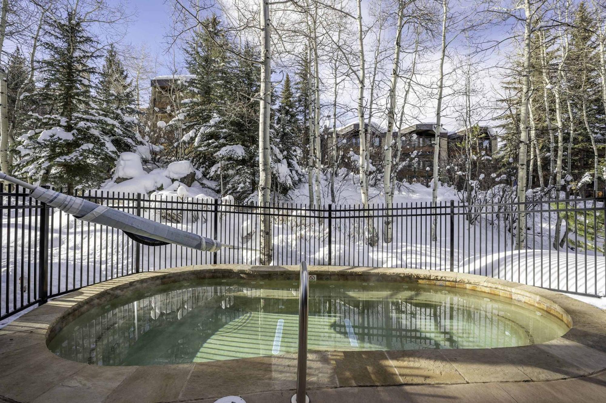 Renovated 2 Bedroom W Hot Tub -mountain Views! Casa de férias