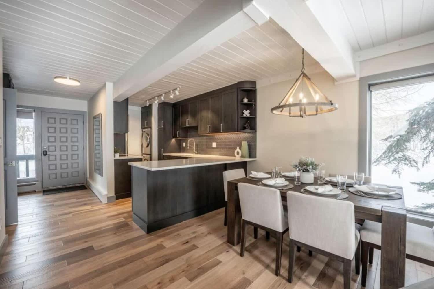 Renovated 2 Bedroom W Hot Tub -mountain Views! Casa de férias Snowmass Village