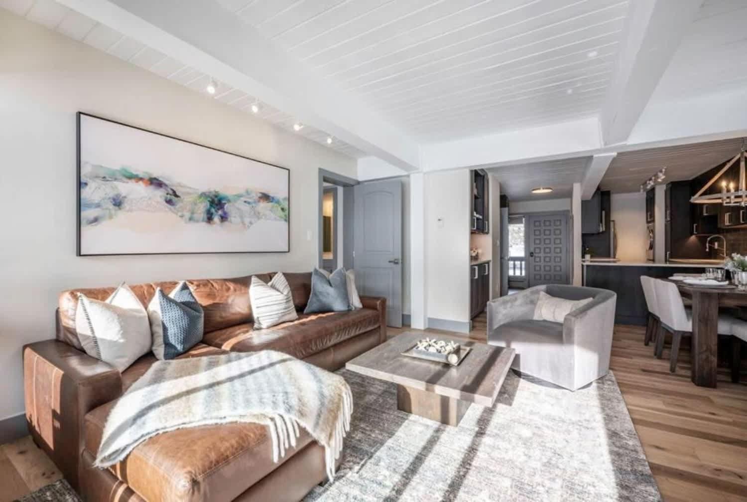 Renovated 2 Bedroom W Hot Tub -mountain Views! Casa de férias *