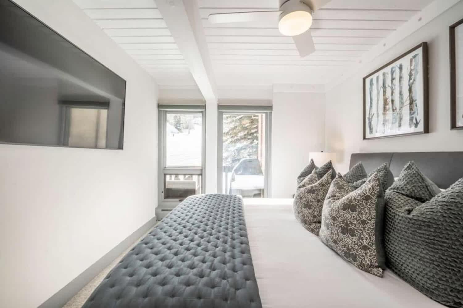 Casa de férias Renovated 2 Bedroom W Hot Tub -mountain Views!